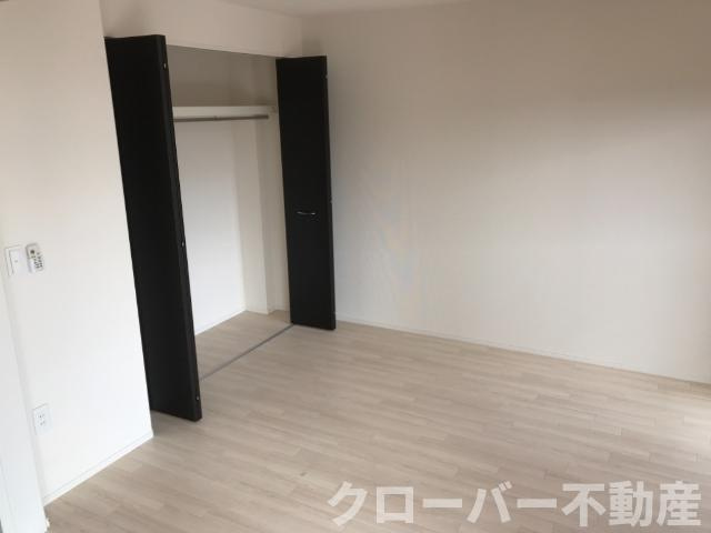 MARUKATSU UTAZUの内装|洋室