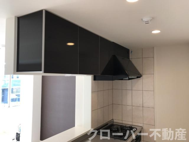 MARUKATSU UTAZUのキッチン|キッチン吊戸棚