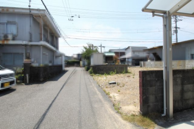土佐市高岡町丙　建築条件付　売土地の前面道路含む現地写真|前面道路含む現地写真です