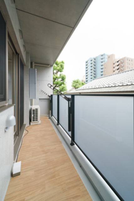 Ｔｈｅ　Ｖｅｒｌｕｘ　Ｔａｋａｎａｗａのバルコニー|※写真は同タイプ住戸です。