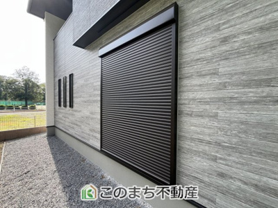 【設備】 | クライン小山市塚崎1期　  | 掃き出し窓には安心のシャッター雨戸付き☆