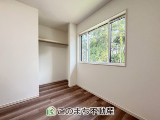 【洋室】 | クライン小山市塚崎1期　  | 2面採光の明るい室内☆