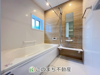 【浴室】 | クライン小山市塚崎1期　  | お風呂は足を延ばしてゆったり入浴できる広々1坪タイプ☆