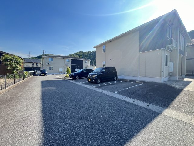 ベル　オーブ　Ｎの駐車場