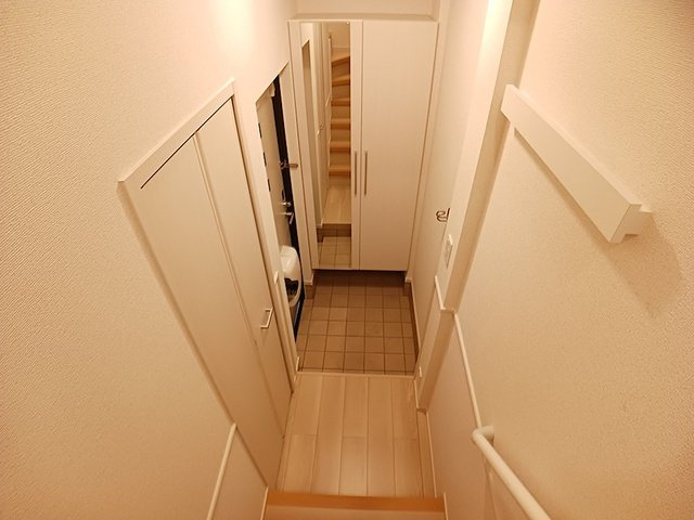 ドルチェ八幡西の玄関
