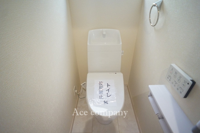 【トイレ】 | 東住吉区照ケ丘矢田3丁目　【3号棟/全7棟】 | トイレは1階と2階の2ヶ所に完備♪ともに同形状のシャワートイレです☆