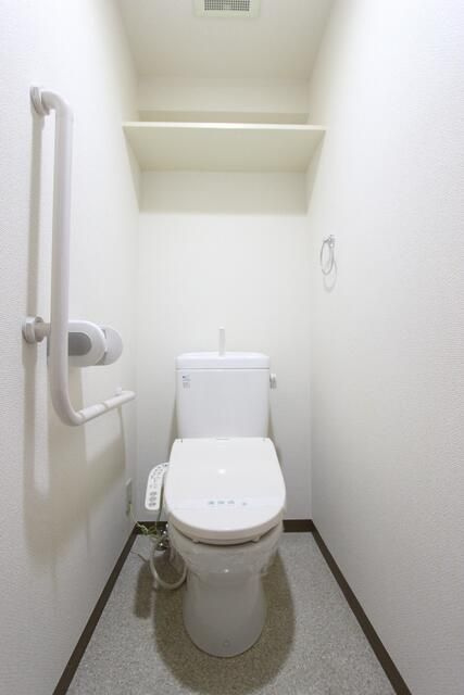 ＡＸＩＳ　ＫＡＳＨＩＷＡのトイレ|トイレです