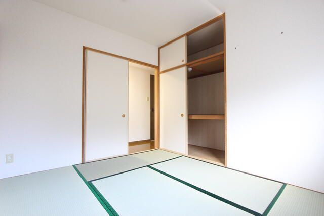 ＡＸＩＳ　ＫＡＳＨＩＷＡの寝室|落ち着いて過ごせるお部屋なので、寝室にいかがでしょうか