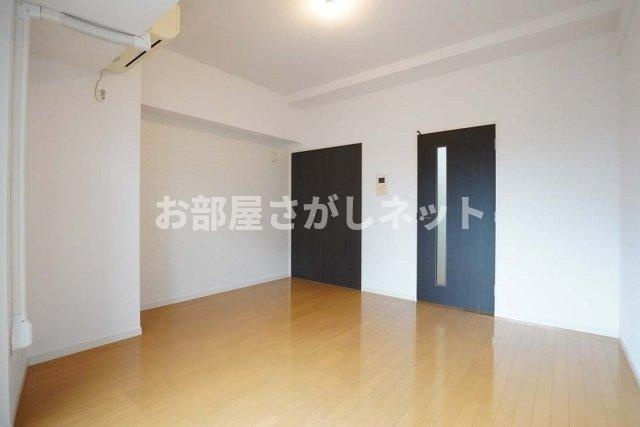 レガリアタワーレジデンス【おとり物件なし】#学生・社会人にオススメ！初期費用分割払いOK！の居間・リビング
