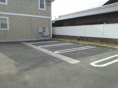 【駐車場】 | ソレイユ堀溝 | 駐車スペースもあります