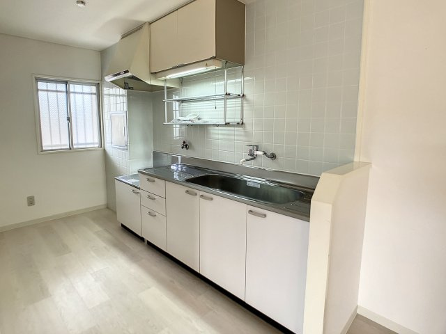 直方市大字頓野の賃貸マンションのキッチン