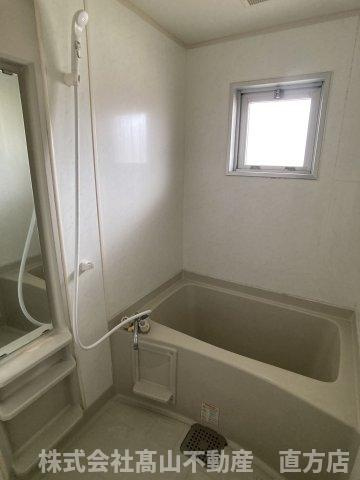 直方市大字頓野の賃貸マンションの浴室