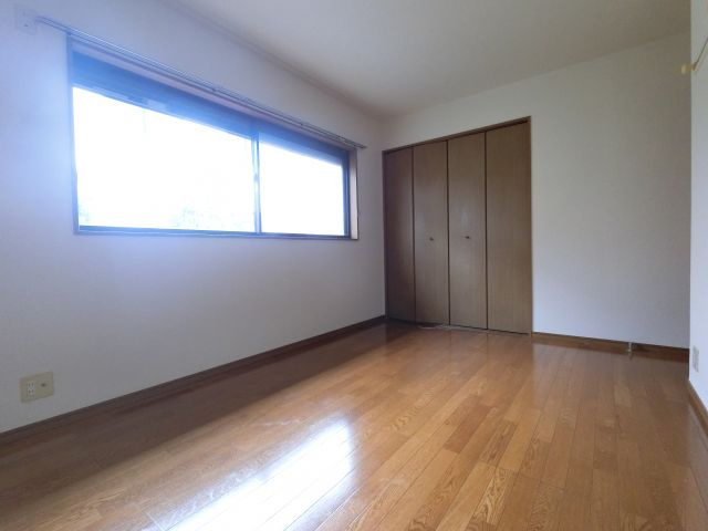 【寝室】