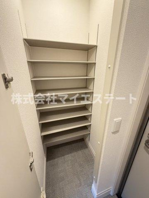 【玄関】 | グランツェーレ若草 | 同型物件
