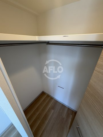 ファステート江坂ランウェイの収納|クローゼット