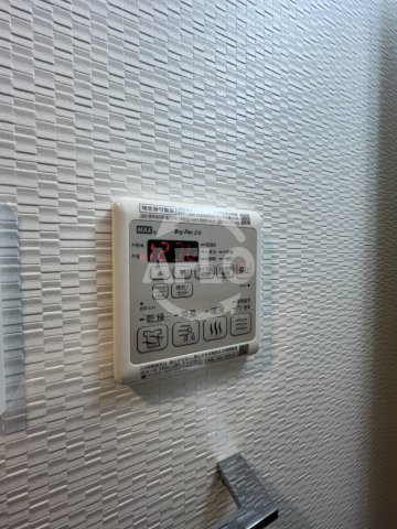 エスレジデンス江坂リブルの洗面所|S-RESIDENCE江坂Lible　浴室乾燥機
