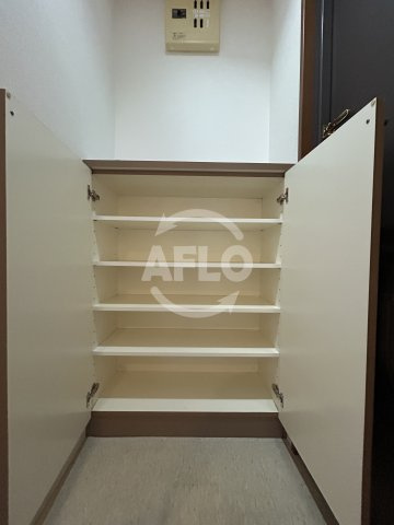 アトール西中島の内装|シューズボックス