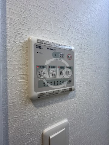 プレサンス神崎川ファインブレスの洗面所|プレサンス神崎川ファインブレス　浴室乾燥機