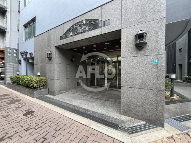 ノルデンハイム東三国ⅢA棟のエントランス|ノルデンハイム東三国Ⅲ　エントランス