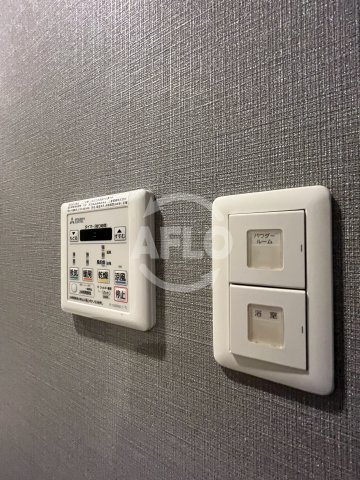 コンフォリア江坂広芝町の洗面所|コンフォリア江坂広芝町　浴室乾燥機