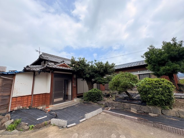 みやま市高田町田尻 敷地面積300坪以上　平屋