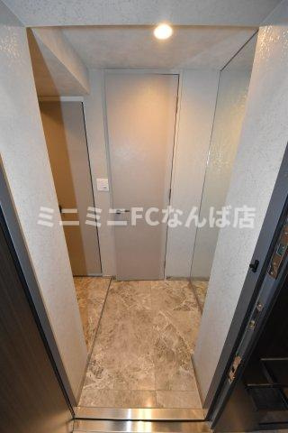 リンクハウス難波元町の玄関