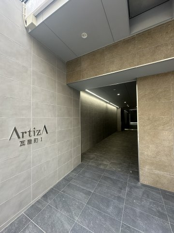 ArtizA瓦屋町Ⅰのエントランス