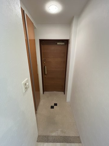 S-FORT桜川の玄関