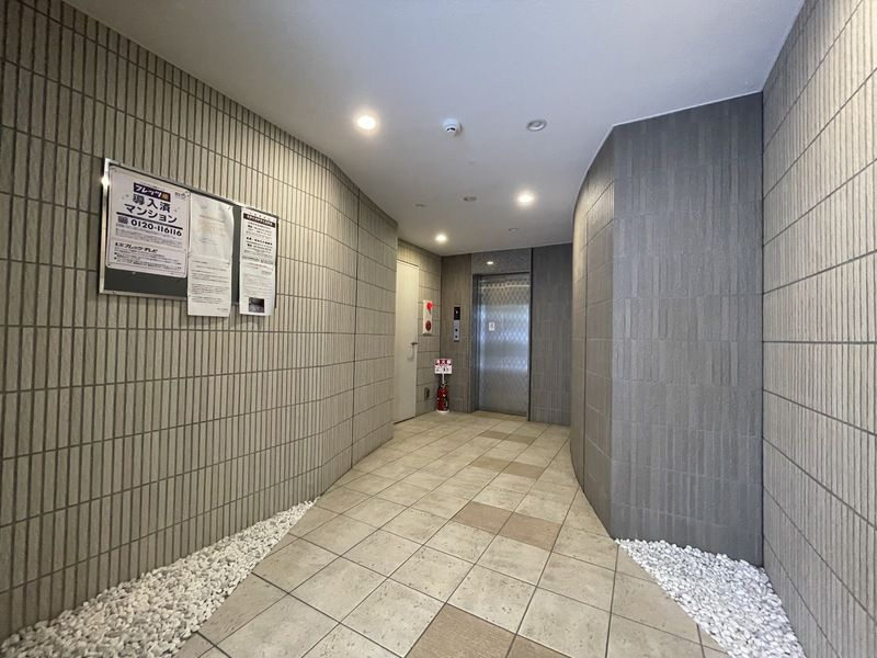 シャンテ与力町のロビー