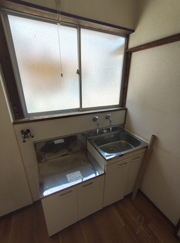 白鳩荘B棟のキッチン