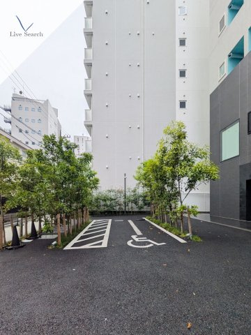 W-gates Towerの駐車場