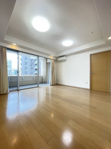 トア山手ザ・神戸タワーのロビー