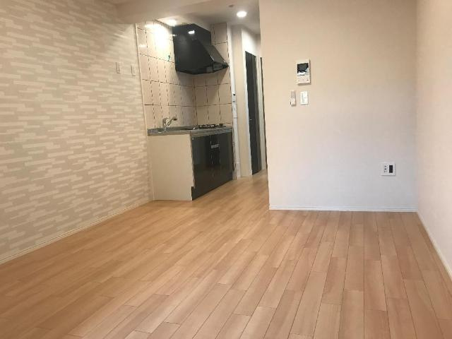 【居間・リビング】 | ◆不動産すまラボの新プラン◆入居時の費用負担が0円で入居可能♪お気軽にお尋ねください♪