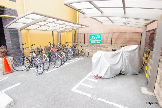 アーキグレイス新大阪　仲介手数料無料の駐車場