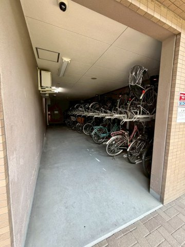 クレアシティ鶴見花博通りの駐車場