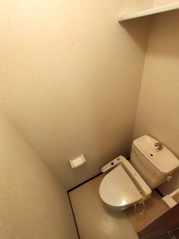 クレセントBのトイレ