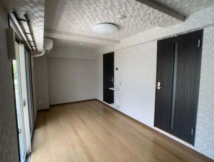 アーバンコート浦和の居間・リビング|同建物別部屋参考写真