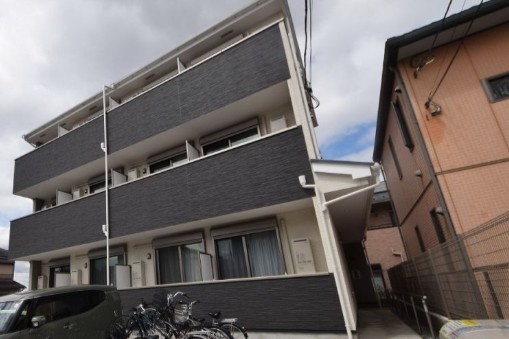 ウエストガーデン吉川の外観