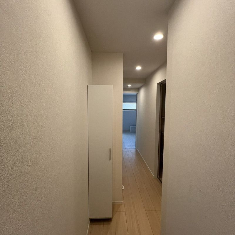 MELLAS日進の玄関