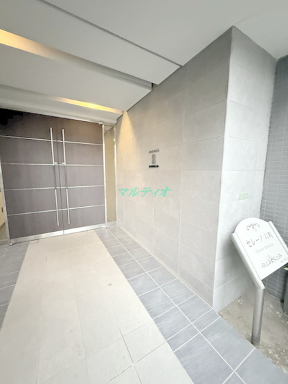 【エントランス】 | セレーノ六町
