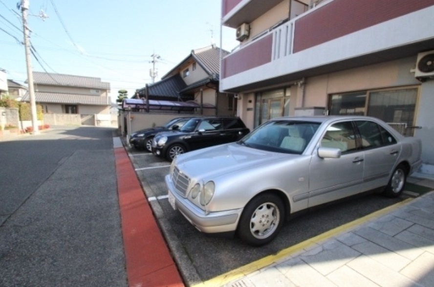 セクション洋光台の駐車場