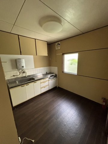 福角町貸家　松山市福角町戸建賃貸のキッチン|きれいなキッチンです