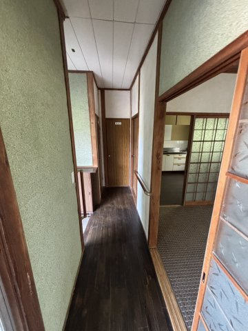 福角町貸家　松山市福角町戸建賃貸の内装|内装は落ち着いています