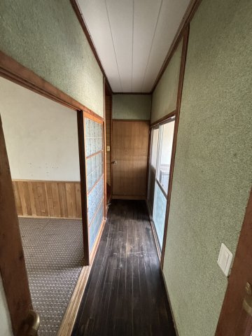 福角町貸家　松山市福角町戸建賃貸の内装|廊下です