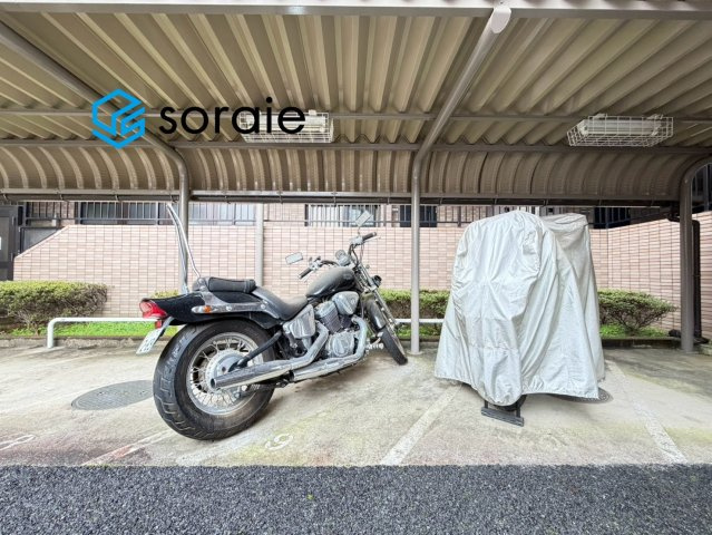 レクセル新狭山　中古マンション　2階の駐車場|7/28　撮影