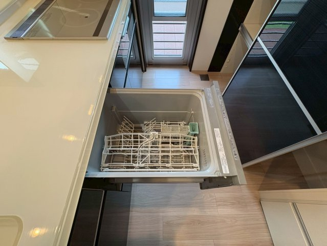 ◆リフォーム済み美宅◆敷地６６坪◆５SLDKの大豪邸◆駐車３台可能◆守山市荒見町のキッチン|食器洗浄乾燥機
