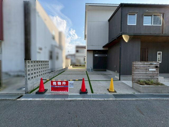 ◆リフォーム済み美宅◆敷地６６坪◆５SLDKの大豪邸◆駐車３台可能◆守山市荒見町の駐車場|駐車スペース