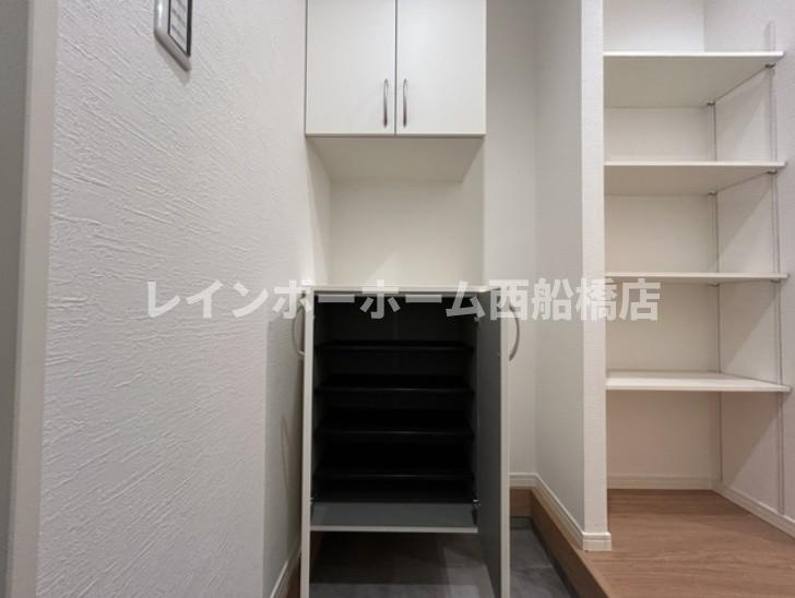 アウレリオ東千葉の玄関