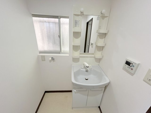 俵口町戸建ての洗面所
