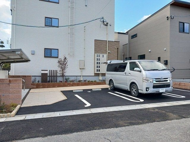 カーサ　ミナトの駐車場